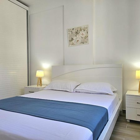 Brand New Apartments ซารานเดอ ภายนอก รูปภาพ