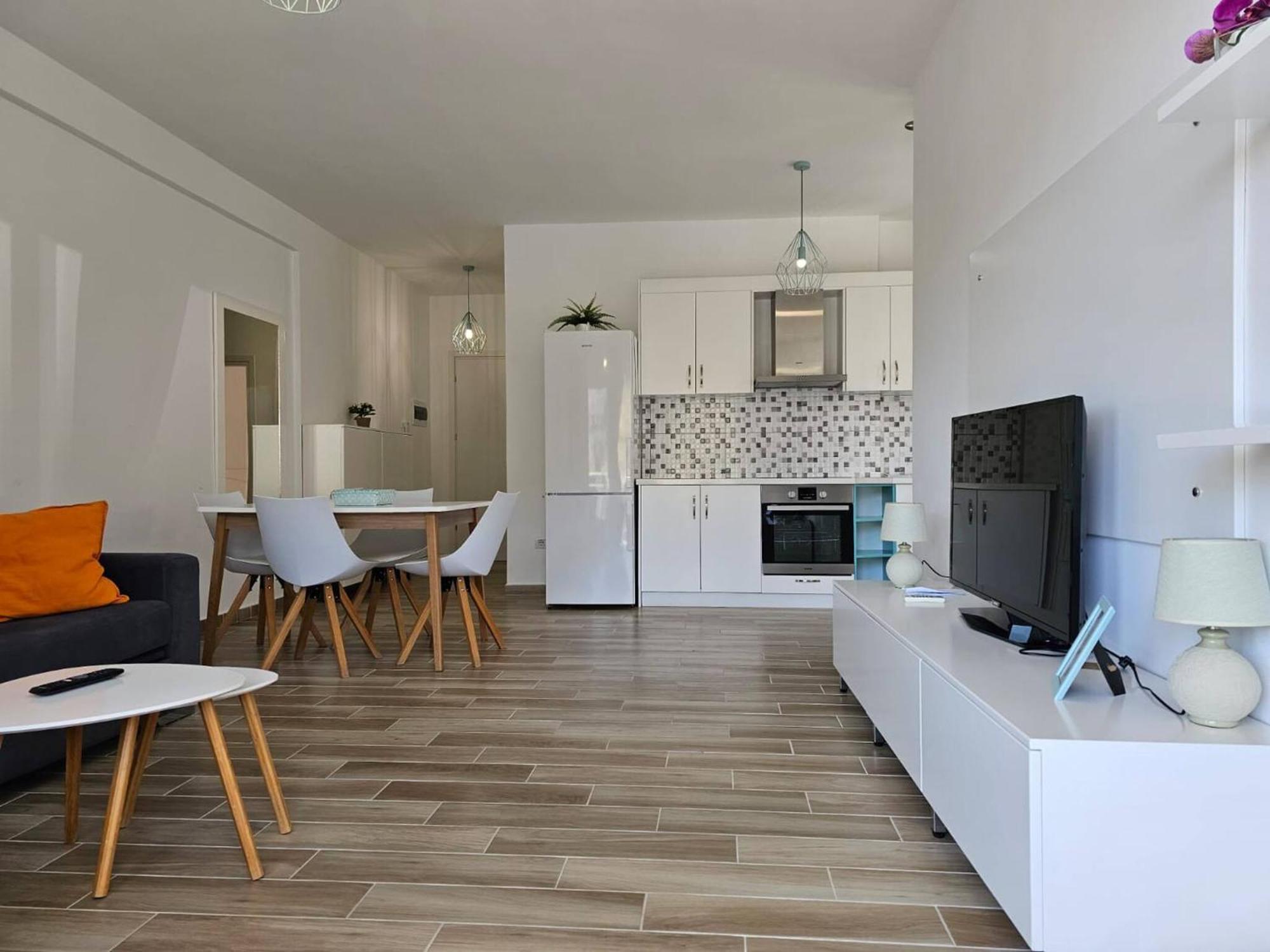 Brand New Apartments ซารานเดอ ภายนอก รูปภาพ